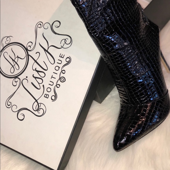 Heel boot - Picture 5 of 8